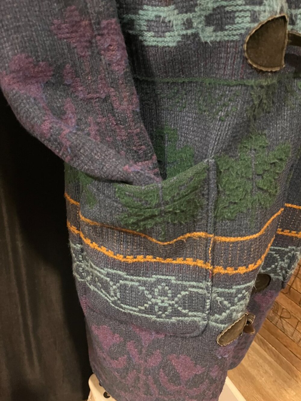 VTG Woolrich Woman Southwestern Tapestry Wool Toggle Coat USA Made MEdium - Picture 6 of 11